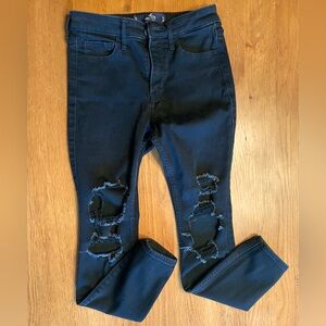 Black Distressed Hollister Jeans. Size 1S (w25, l26)
